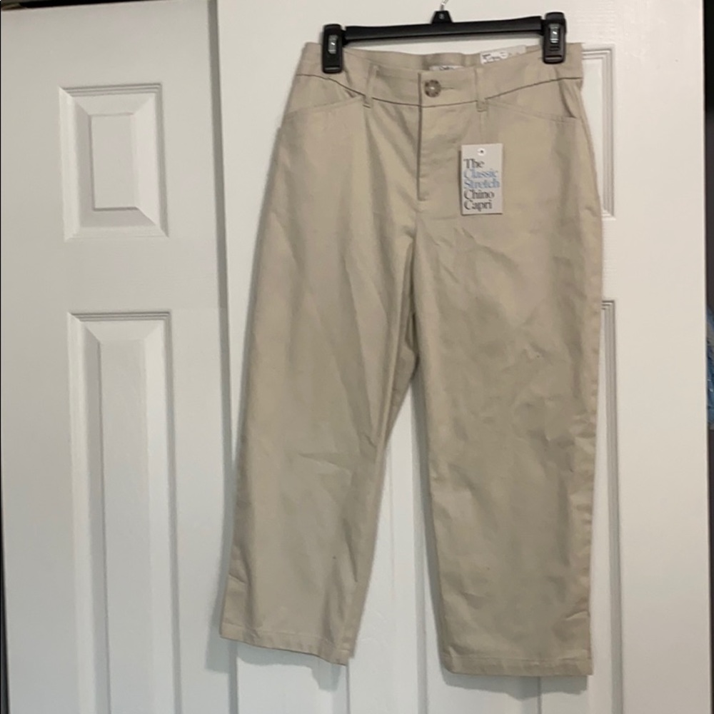 Croft & Borrow Mid Rise Capri Pant NWT (B16)